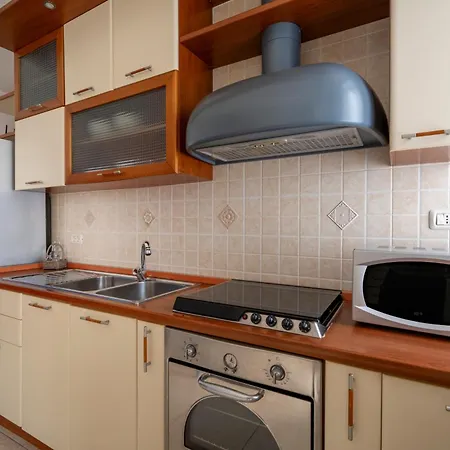 Apartment Cozy - House A 100 M Dal Mare E Parcheggio Privato By Ape *
